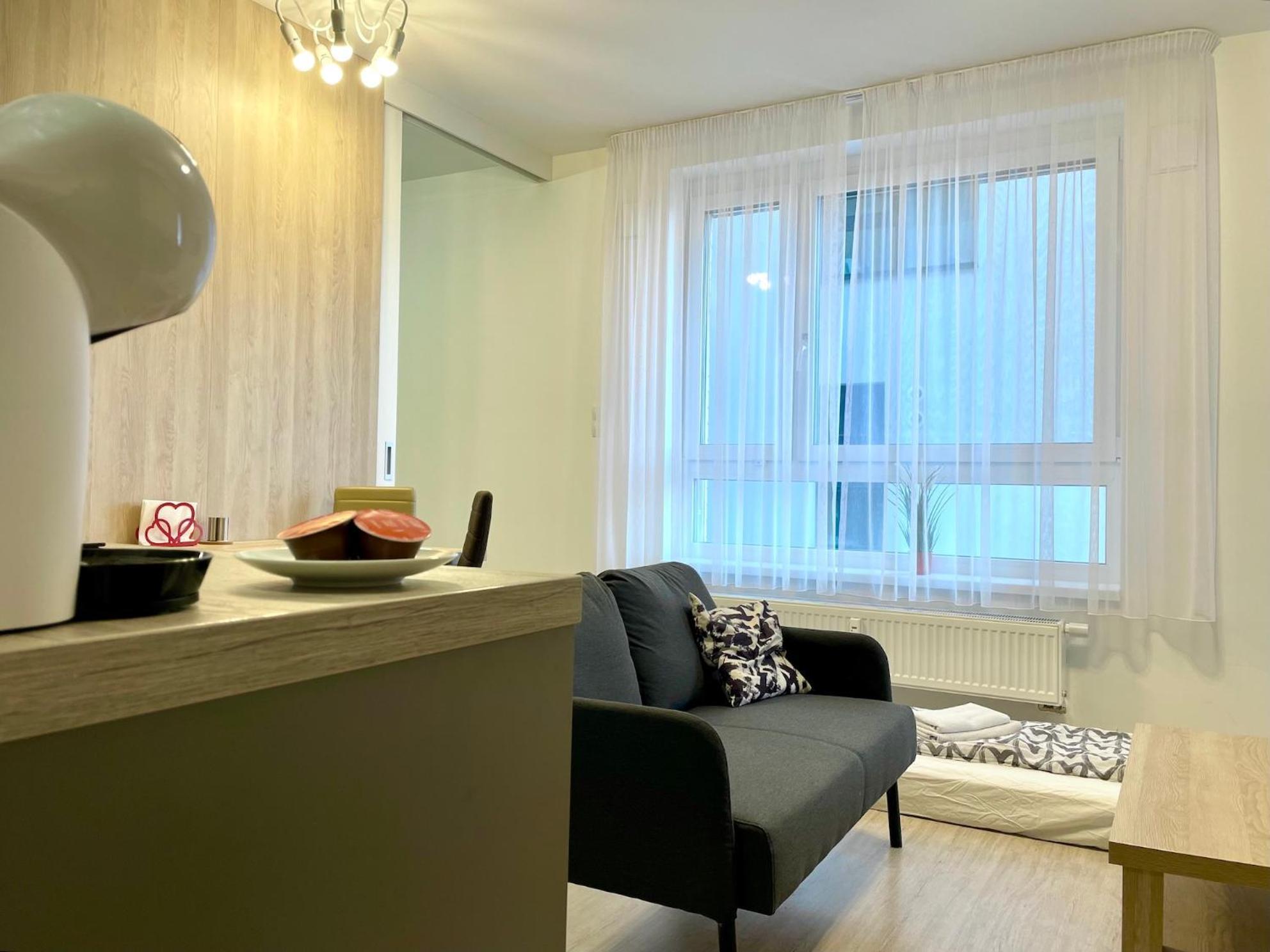 Explore Bratislava Ngoại thất bức ảnh
